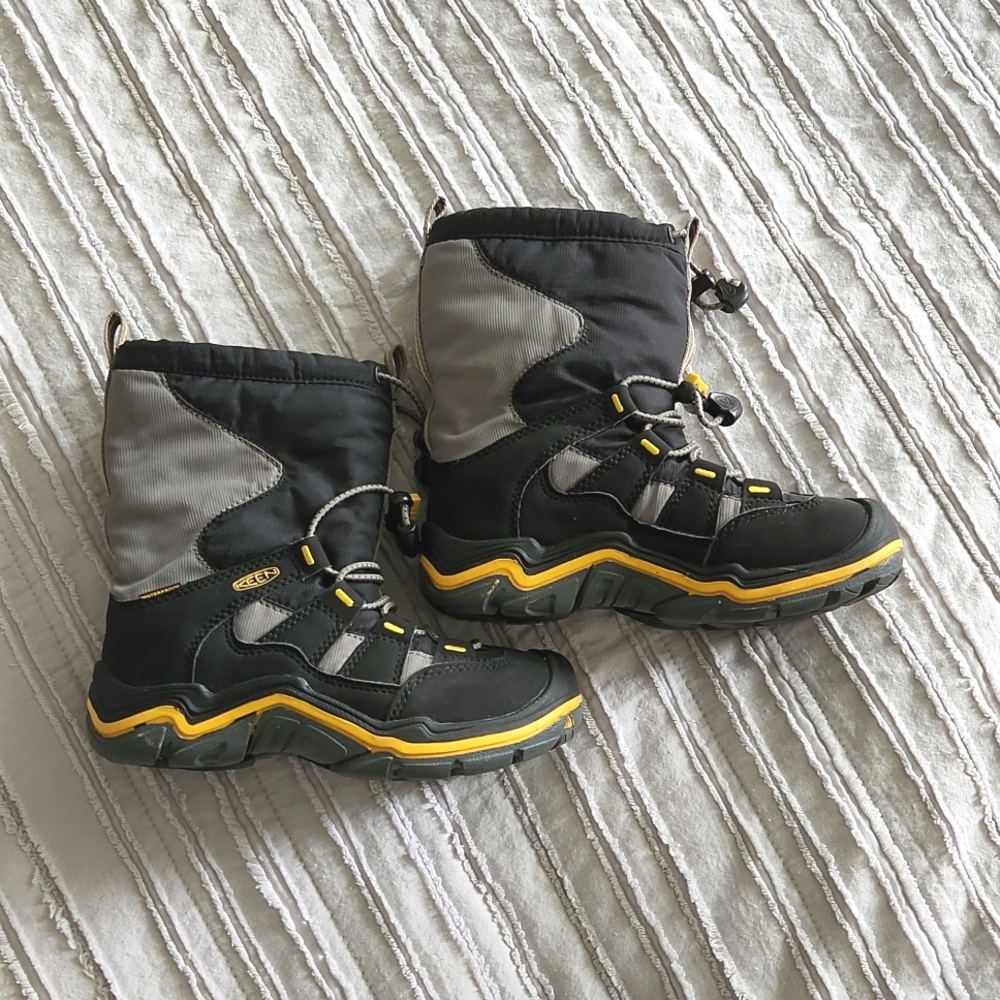 Keen Boys Winterport Winter Snow Boots Size 12